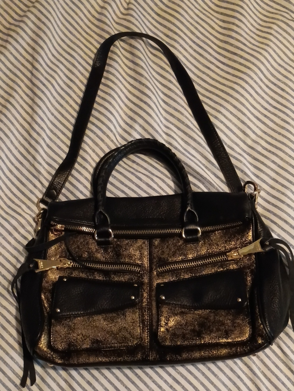 *NEW PRICE*Aimee Kestenberg Black and Gold Metallic Accent Satchel with Wristlet - Picture 12 of 13